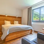 Heimat Hotel